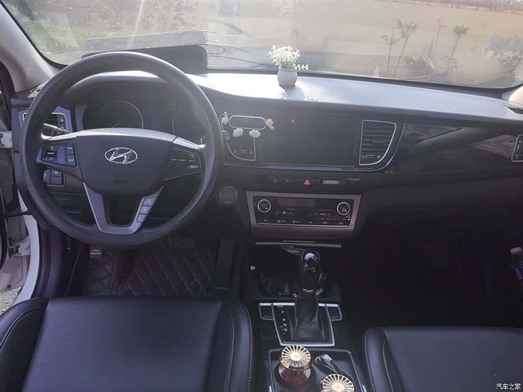 Hyundai GLS, 2014 13