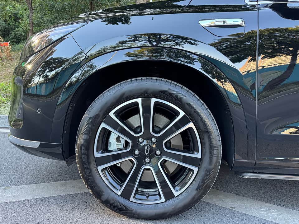 AITO Ask the world M7