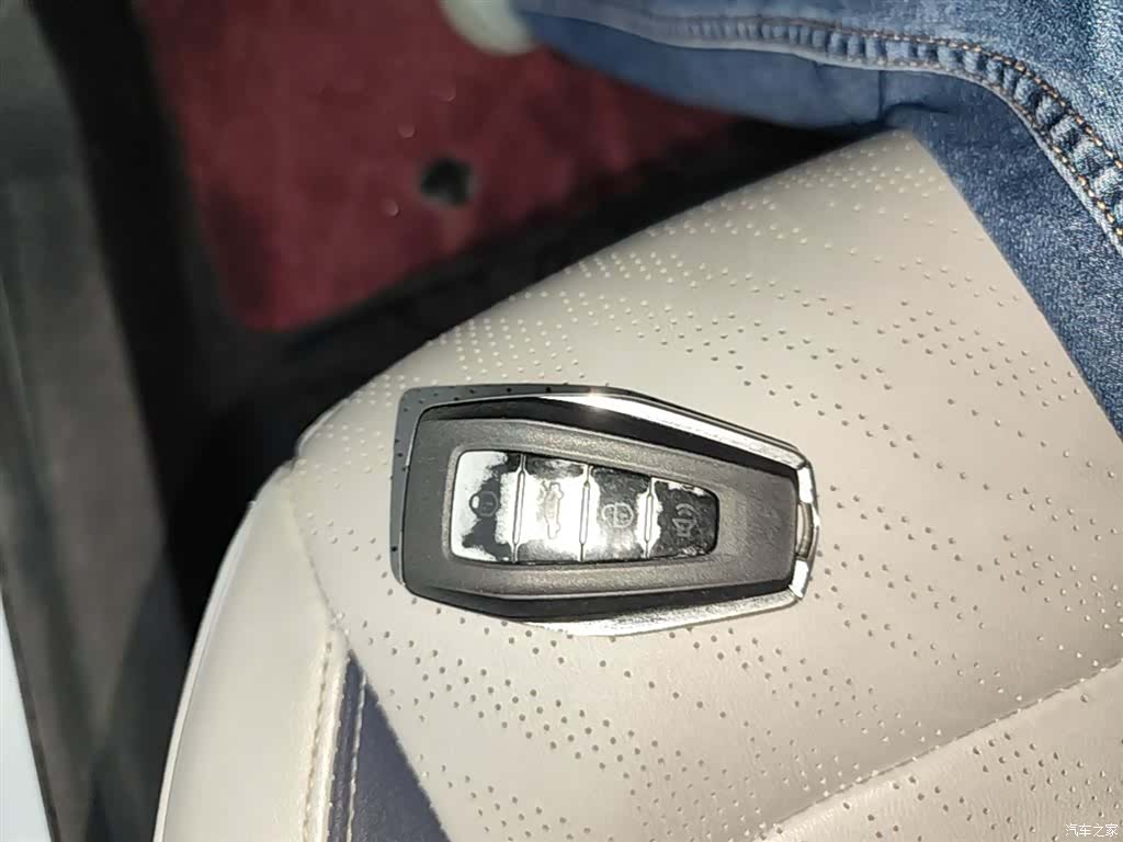 Geely Emgrand, 2023 9