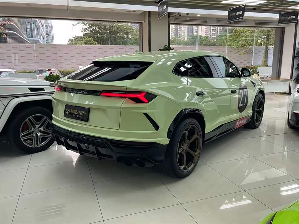 Lamborghini Urus