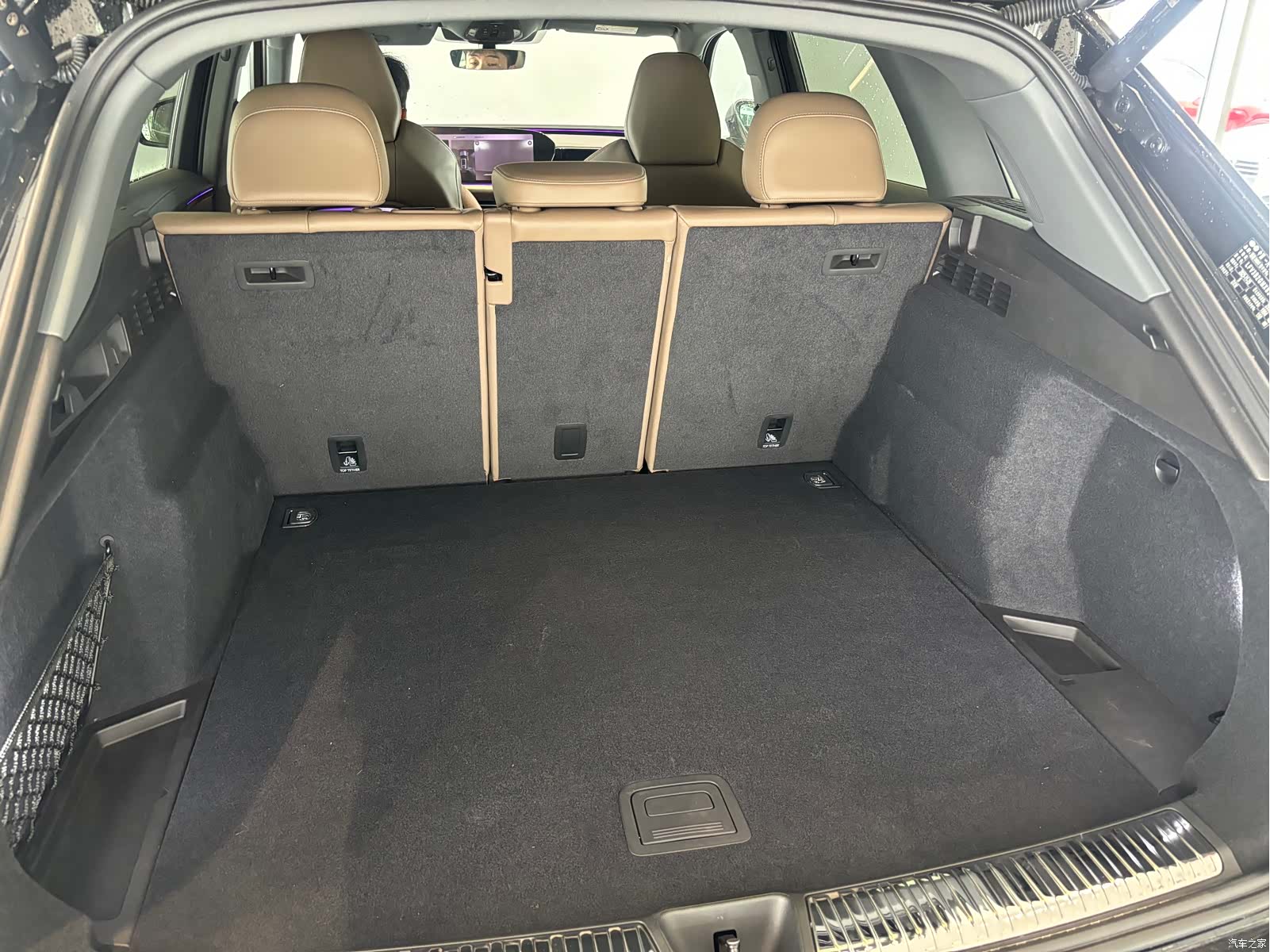 Audi Q5L, 2025 11