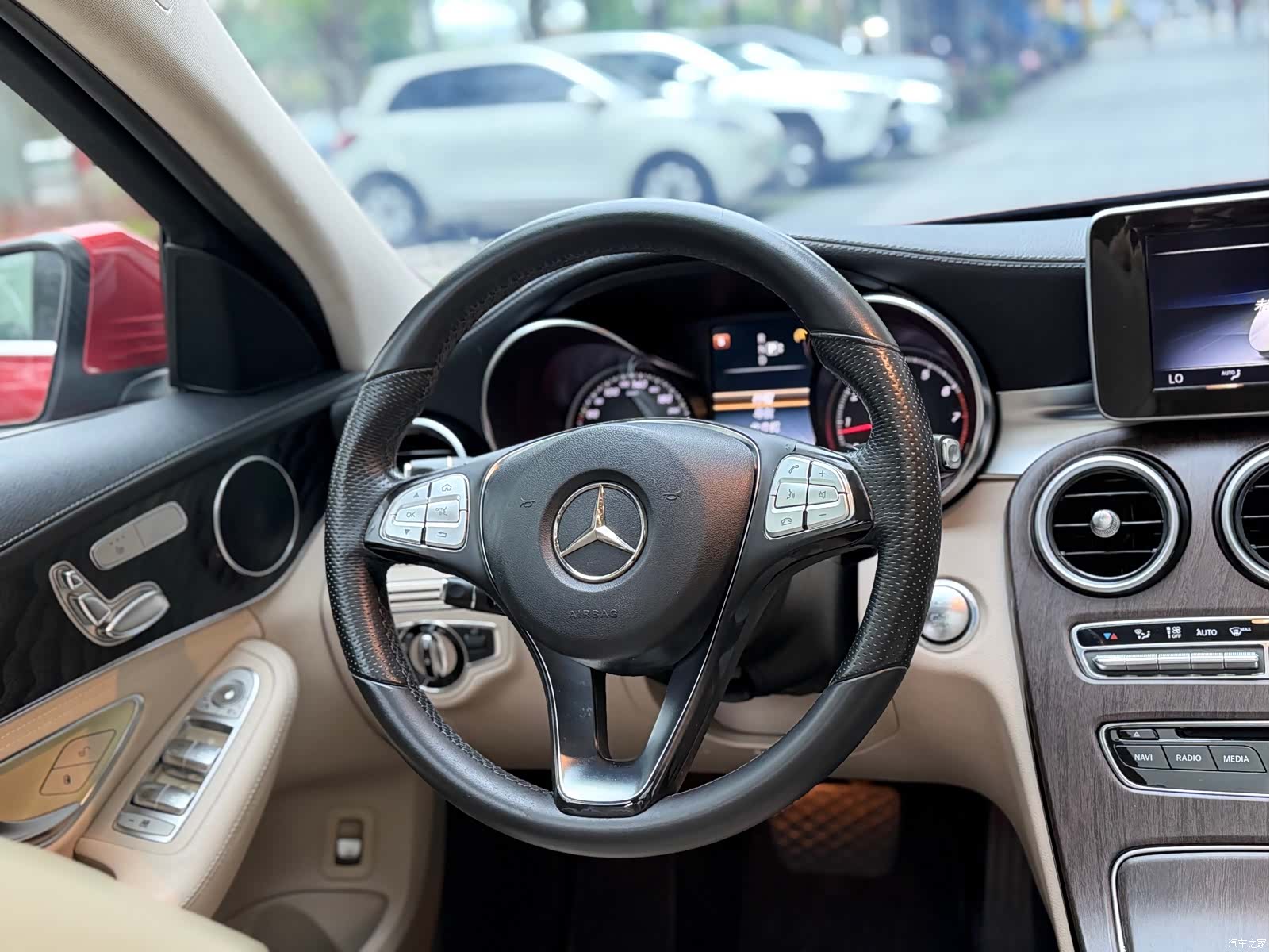 Mercedes-Benz C-Class, 2015 12