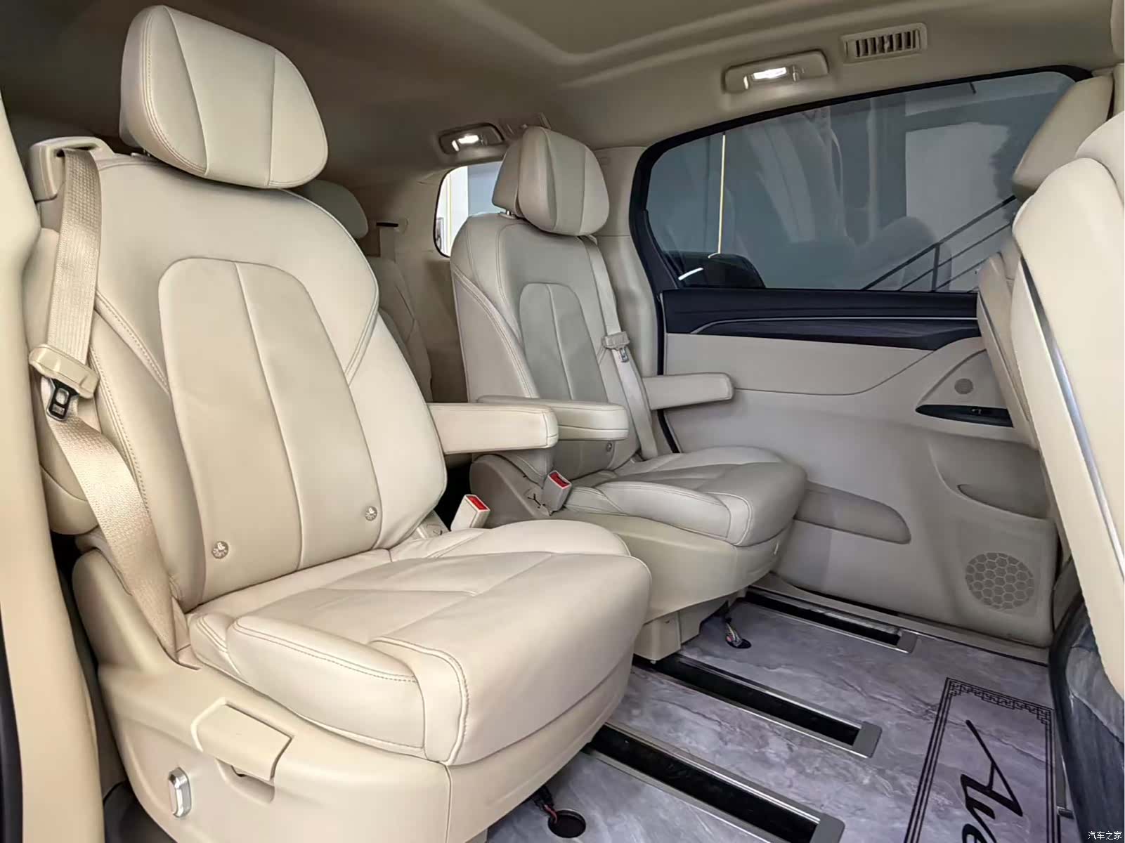 Buick GL8, 2022 9