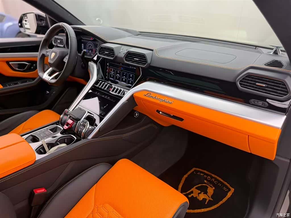 Lamborghini Urus, 2022 7