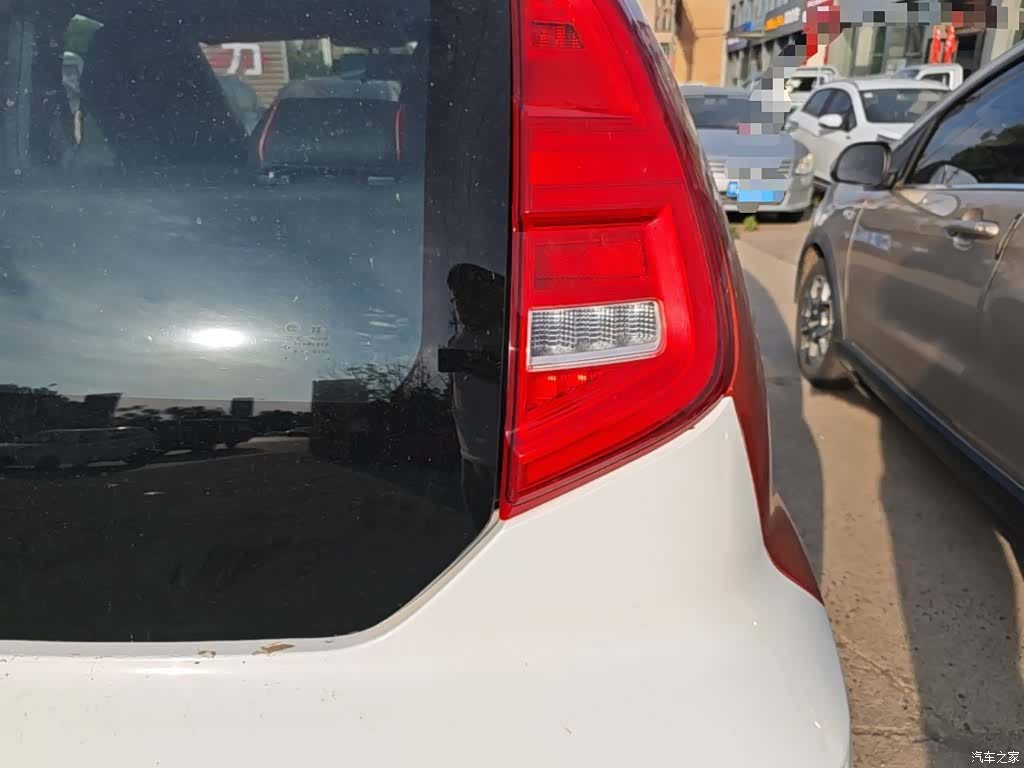 BYD e1, 2019 24