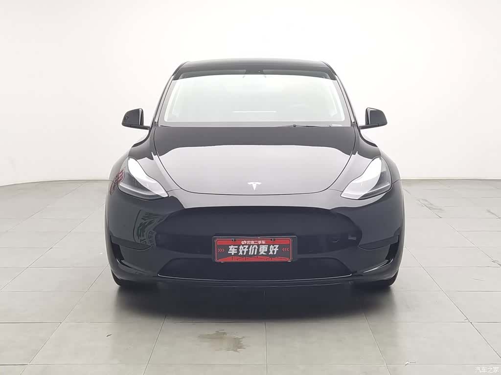 Tesla Model Y, 2022 3
