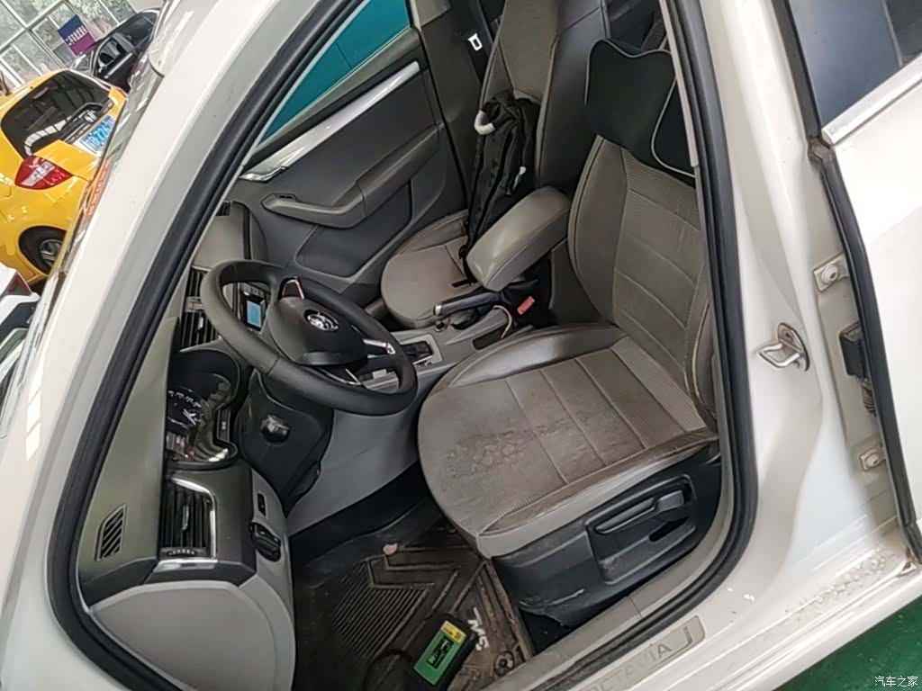 Skoda Octavia, 2015 11