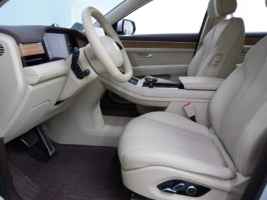 AITO Ask the world M7