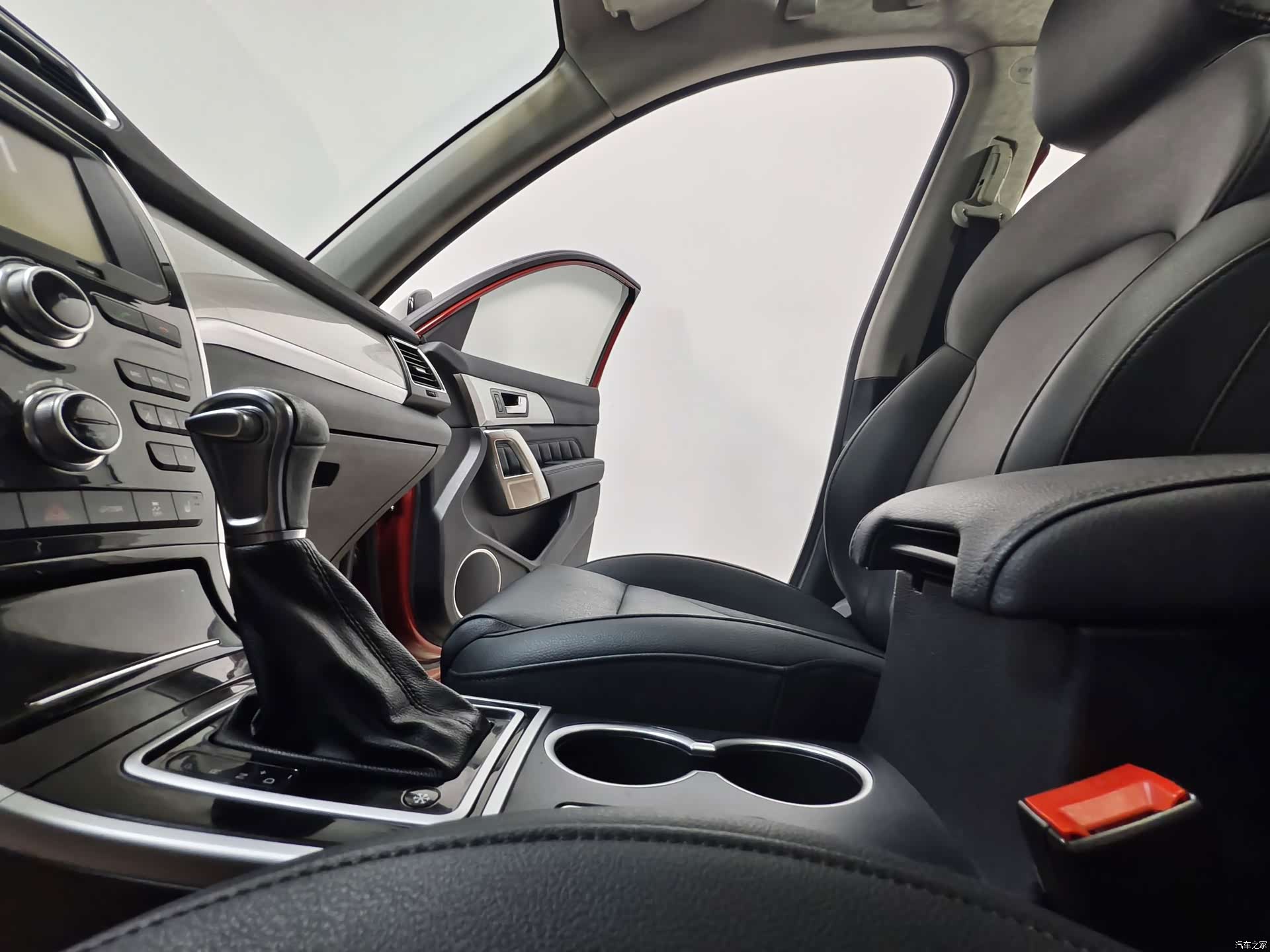 Haval H2, 2015 12