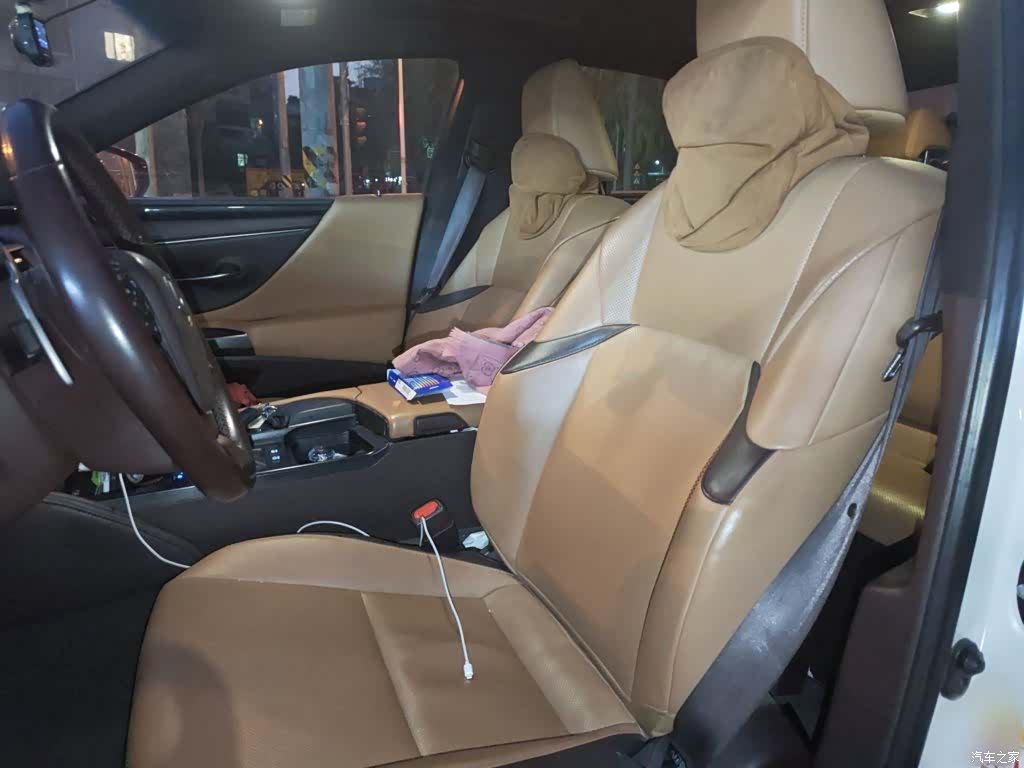 Lexus ES, 2019 8