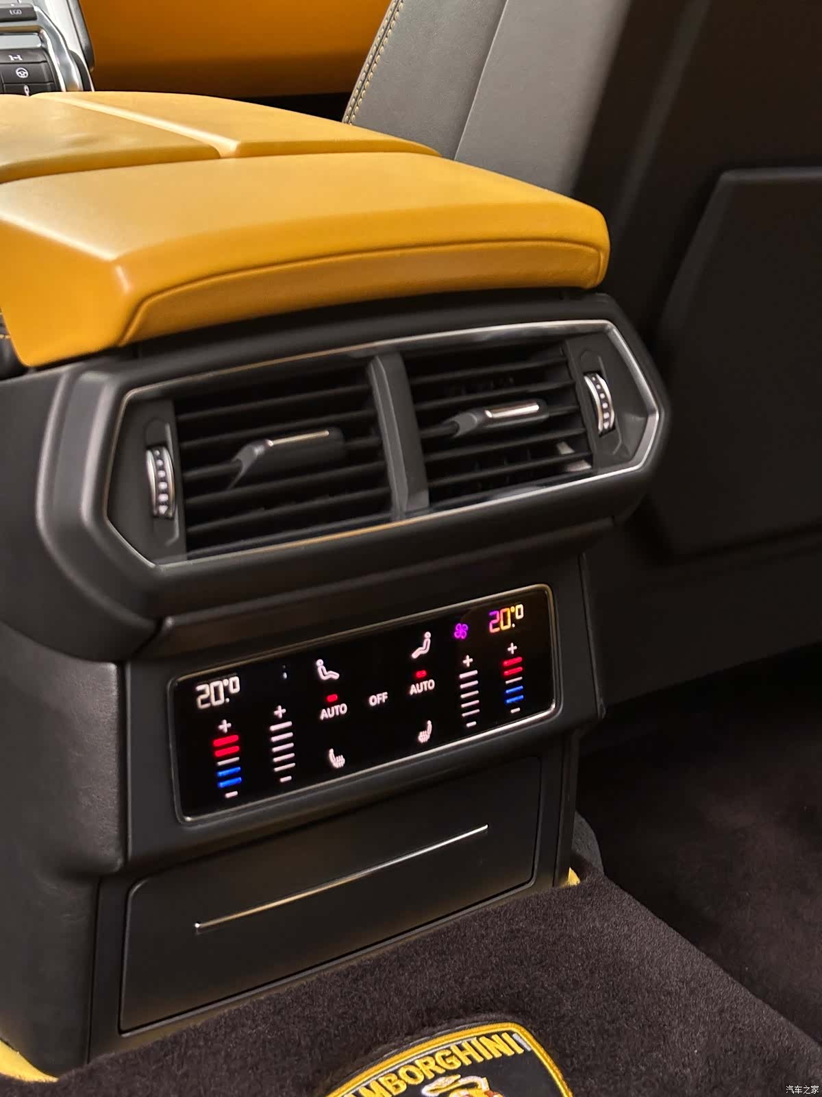 Lamborghini Urus, 2019 22