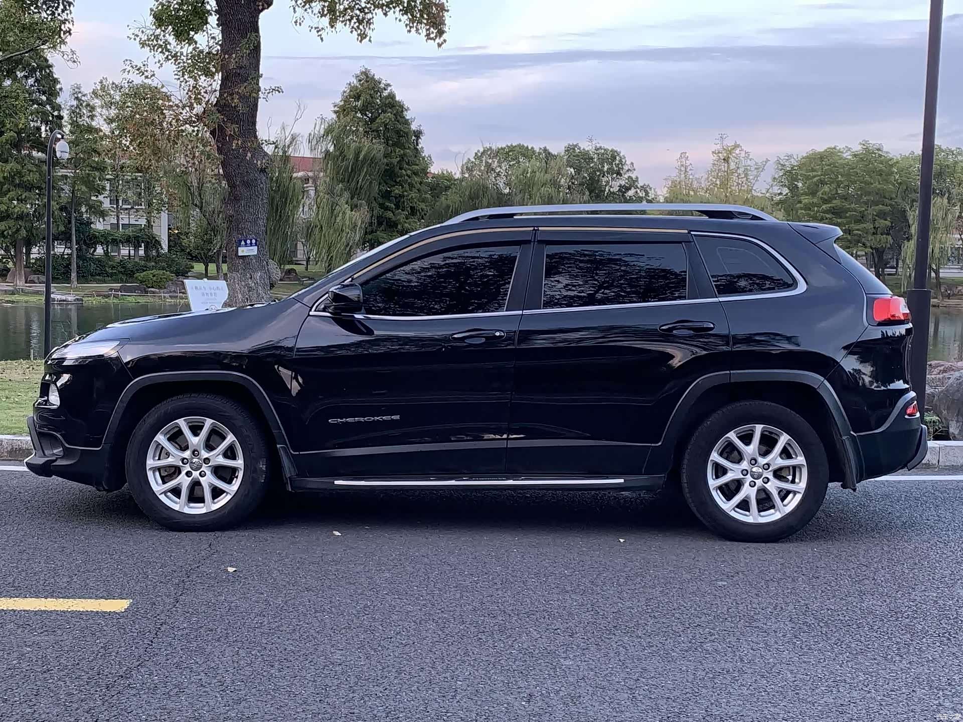 Jeep Cherokee, 2016 7
