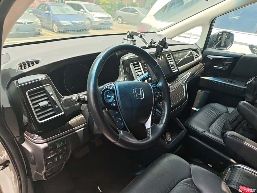 Honda Elysion, 2021 10