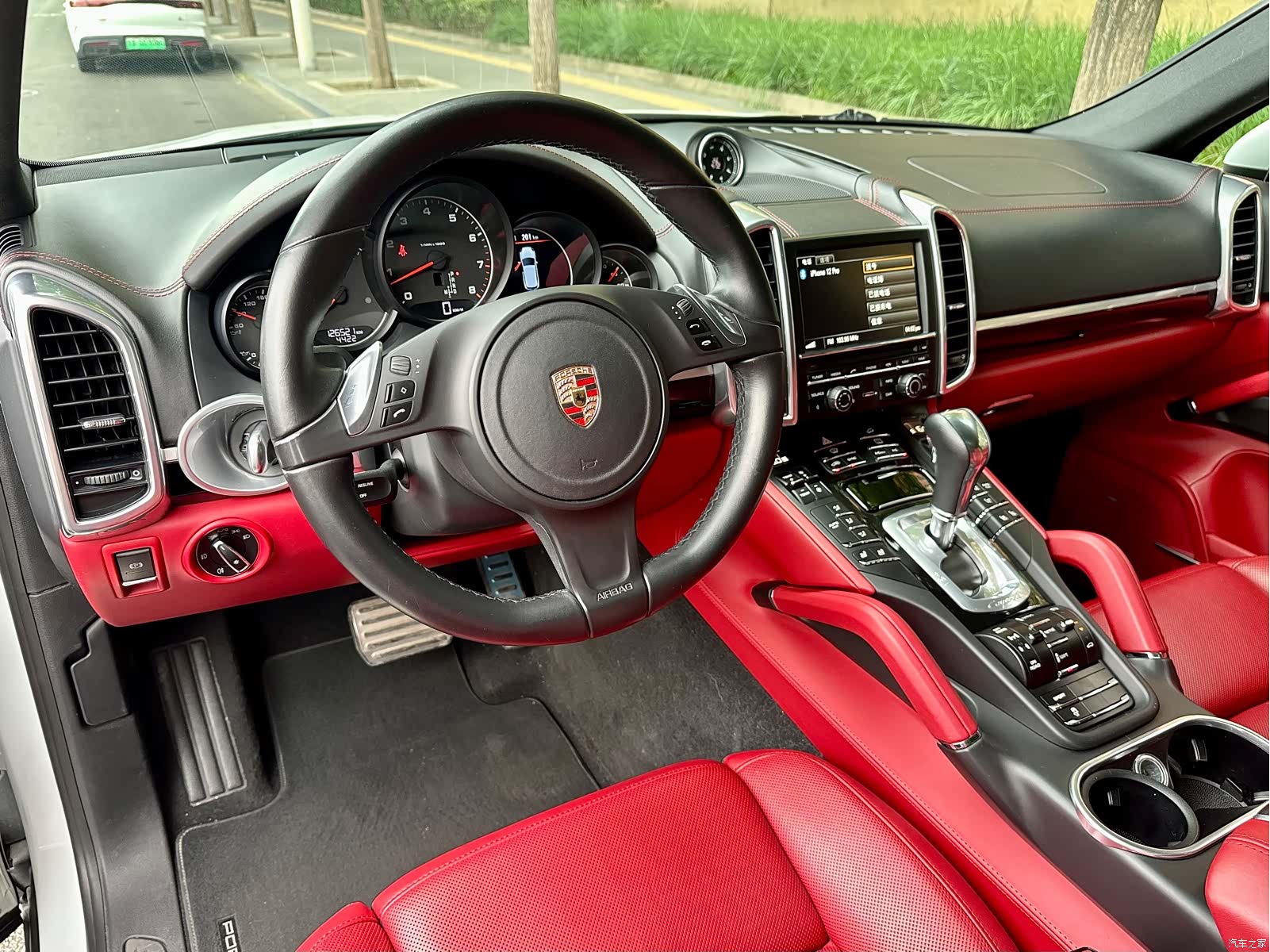 Porsche Cayenne, 2014 11