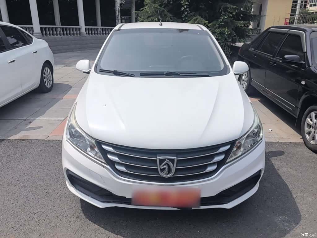 Wuling 310, 2017 3