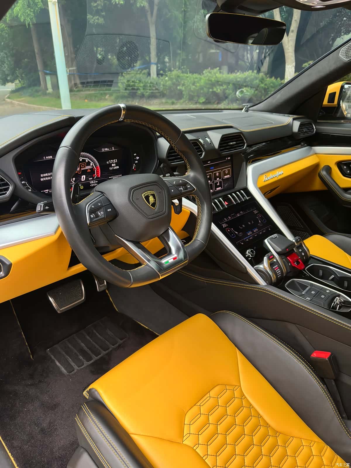 Lamborghini Urus, 2019 9