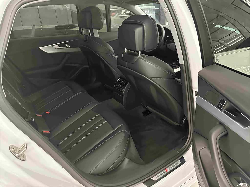 Audi A4L, 2024 15