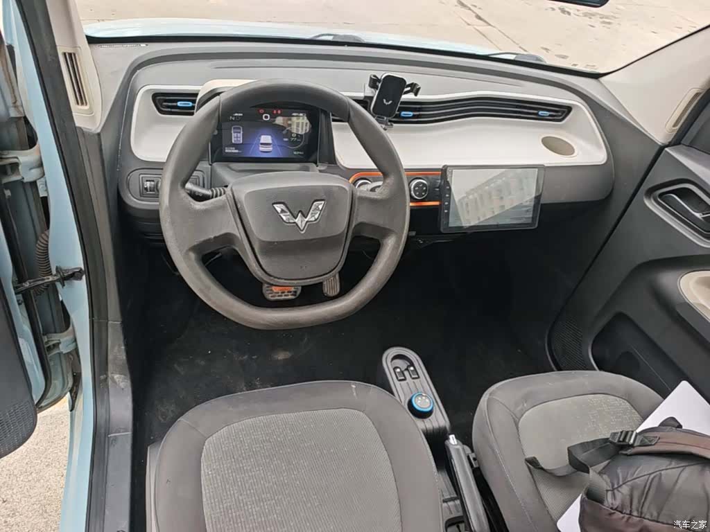 Wuling MINIEV, 2021 10