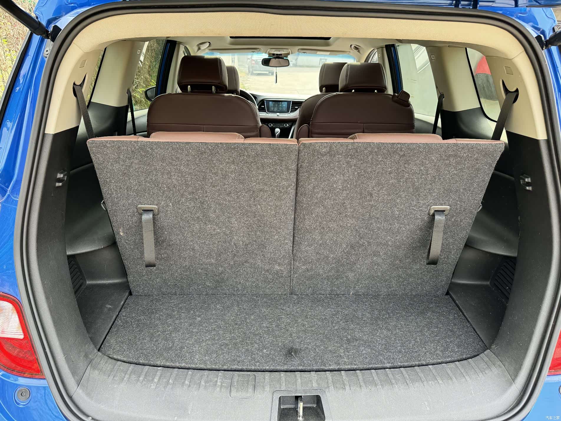 Buick GL6, 2018 9