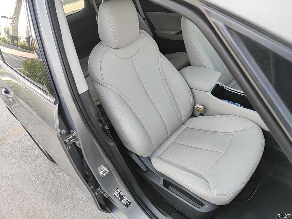 Buick GL6, 2018 20