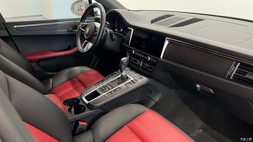 Porsche Macan, 2021 9