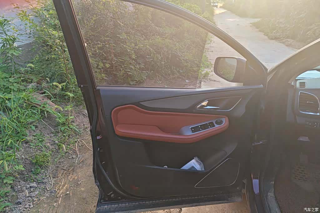 Wuling 560, 2016 7