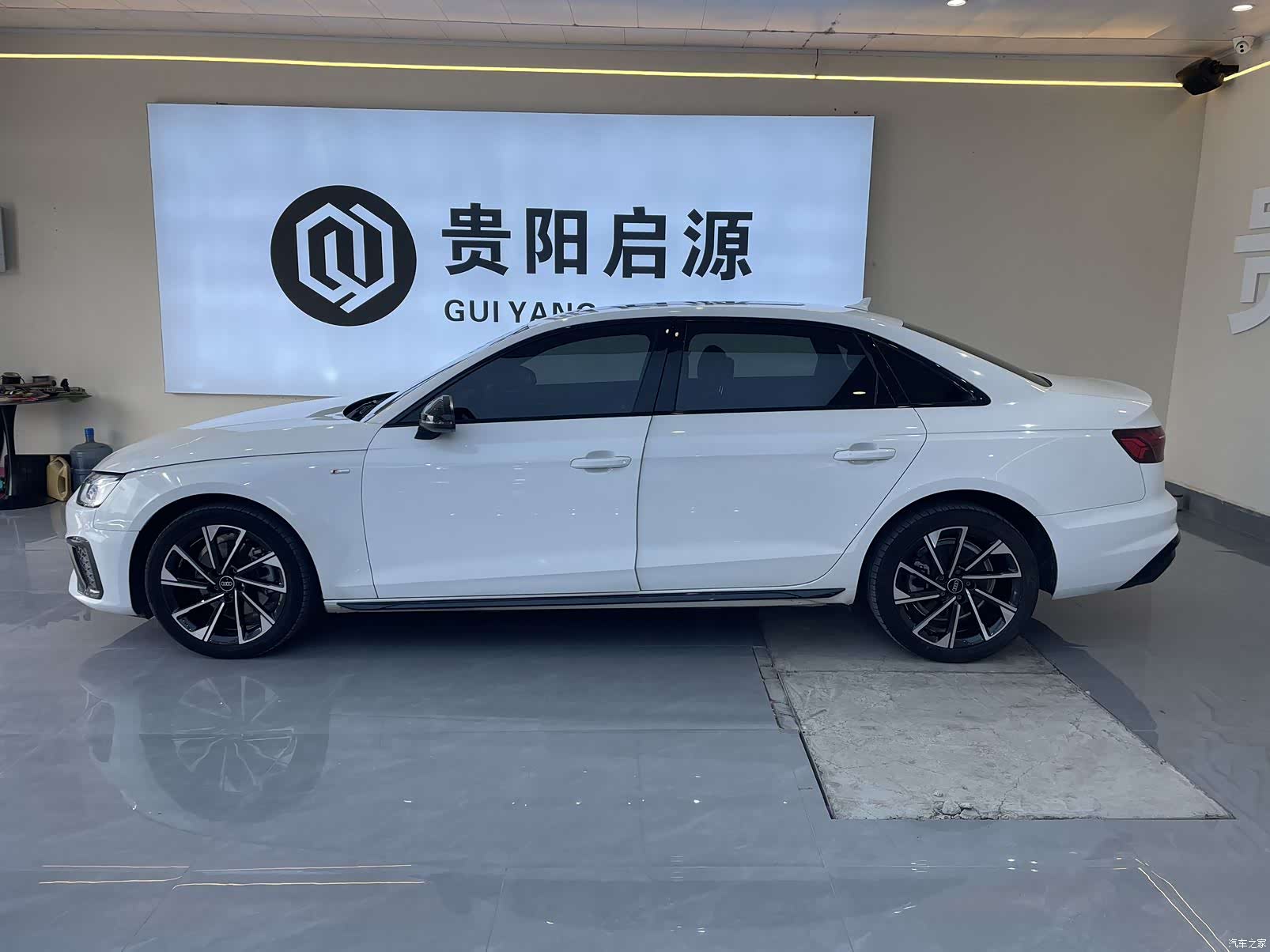 Audi A4L, 2024 3