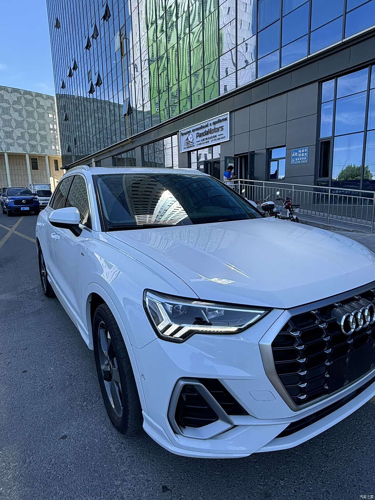 Audi Q3, 2022 3