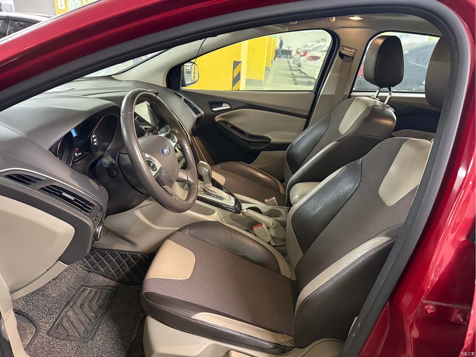 Ford Focus, 2014 8
