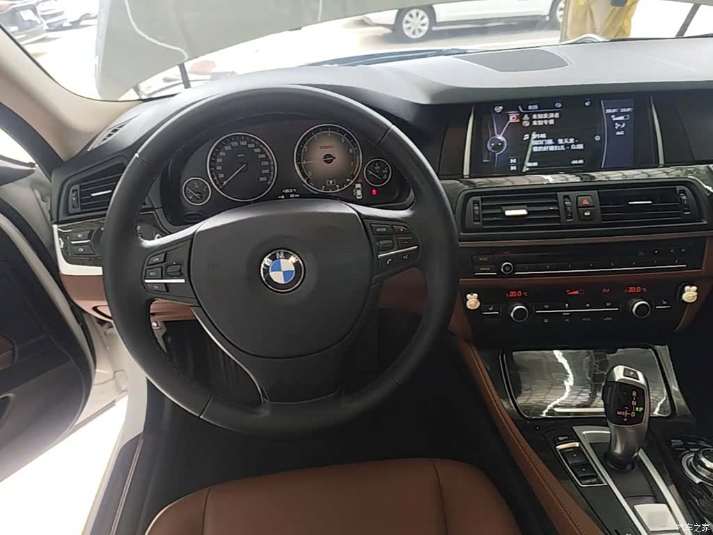 BMW 5 Series, 2014 11
