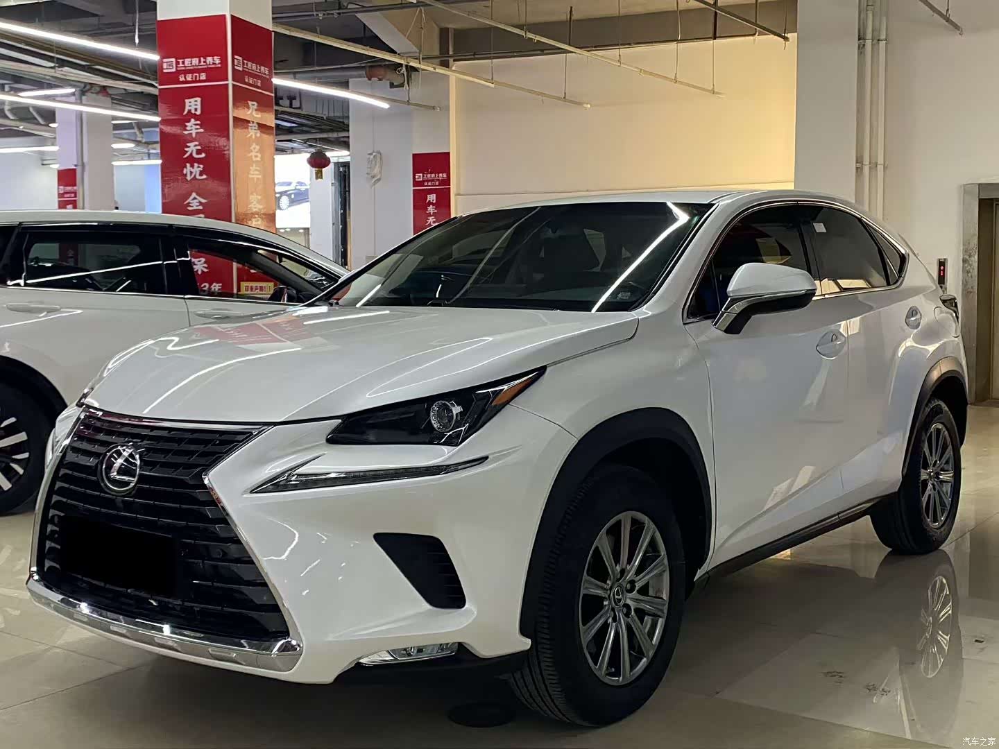 Lexus NX, 2018 2