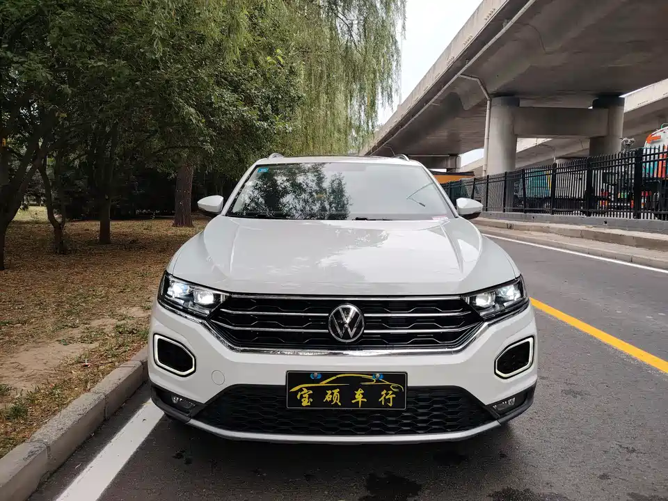 Volkswagen T-ROC exploring Songs