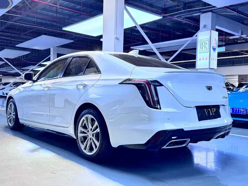 Cadillac CT4
