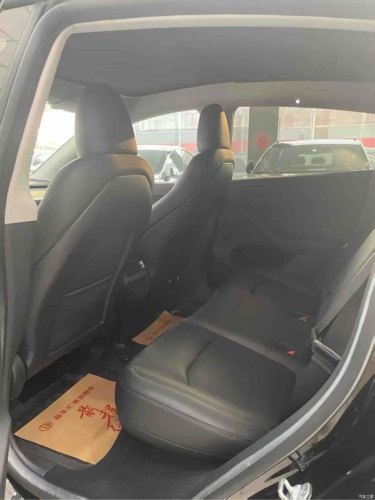 Tesla Model Y, 2023 все фото
