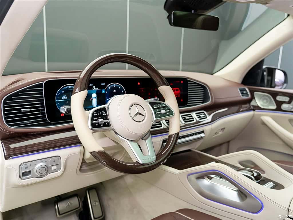 Maybach GLS, 2021 9