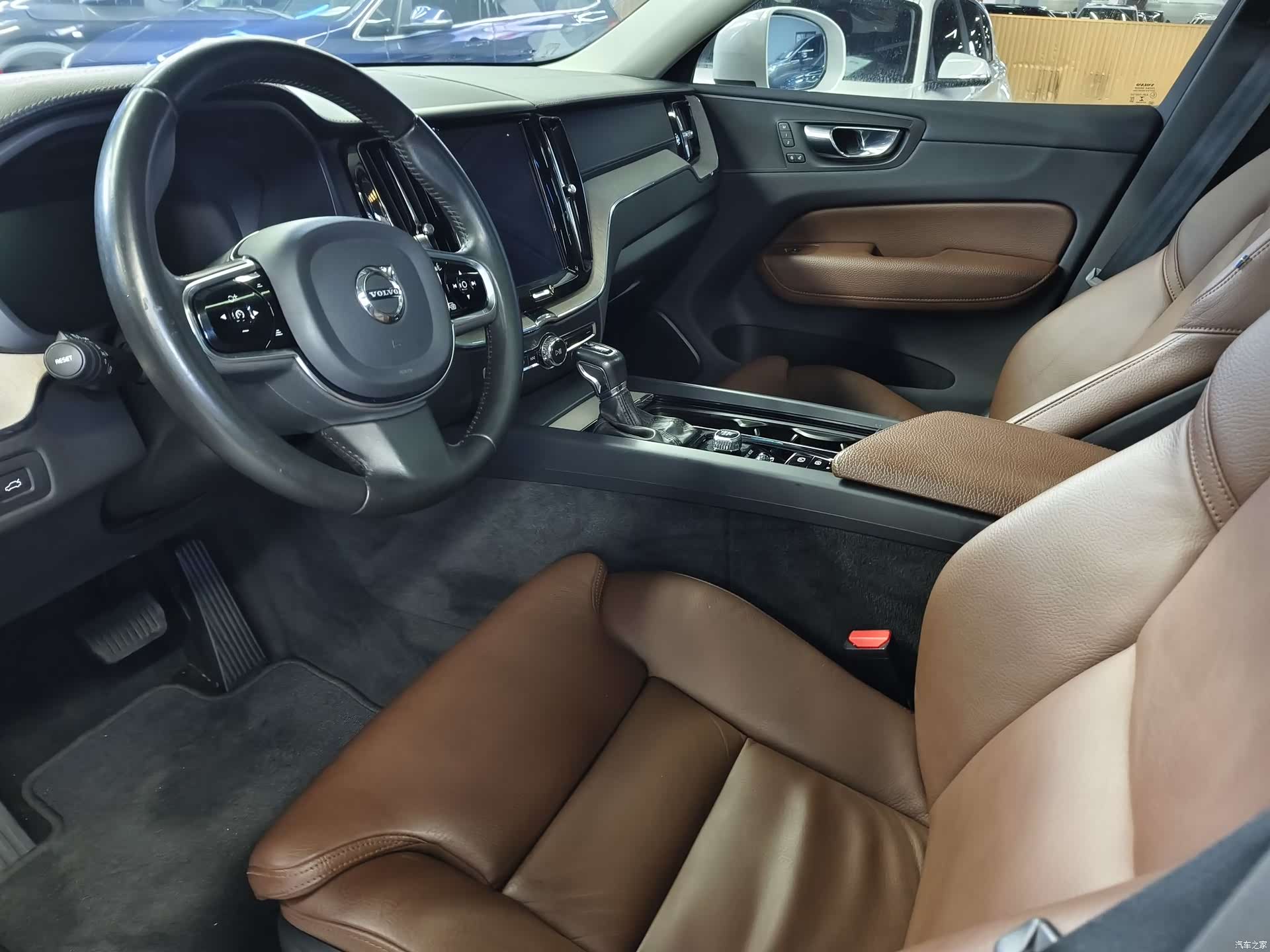 Volvo XC60, 2020 4