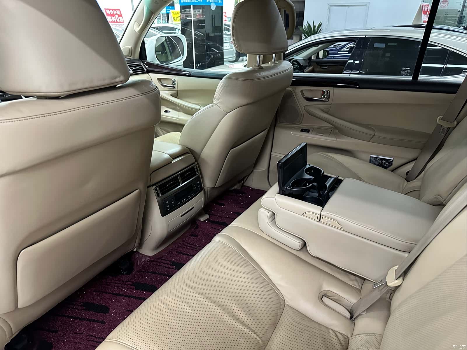 Lexus LX, 2011 12