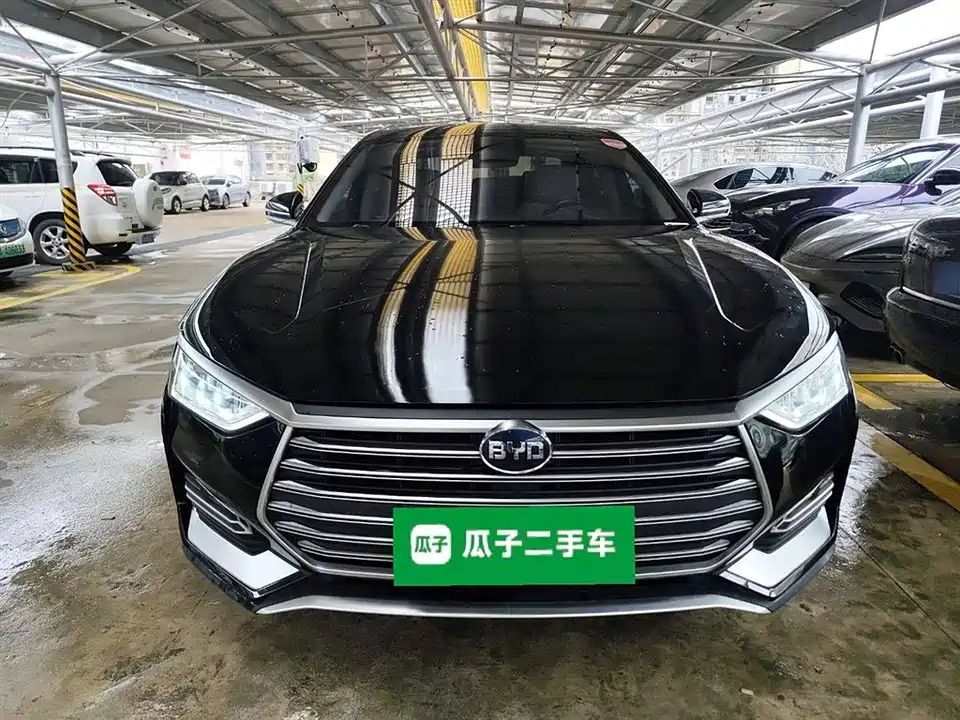 BYD e9