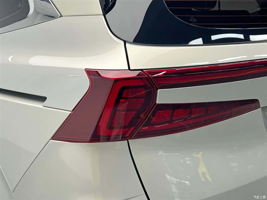 Hyundai Custo, 2022 10