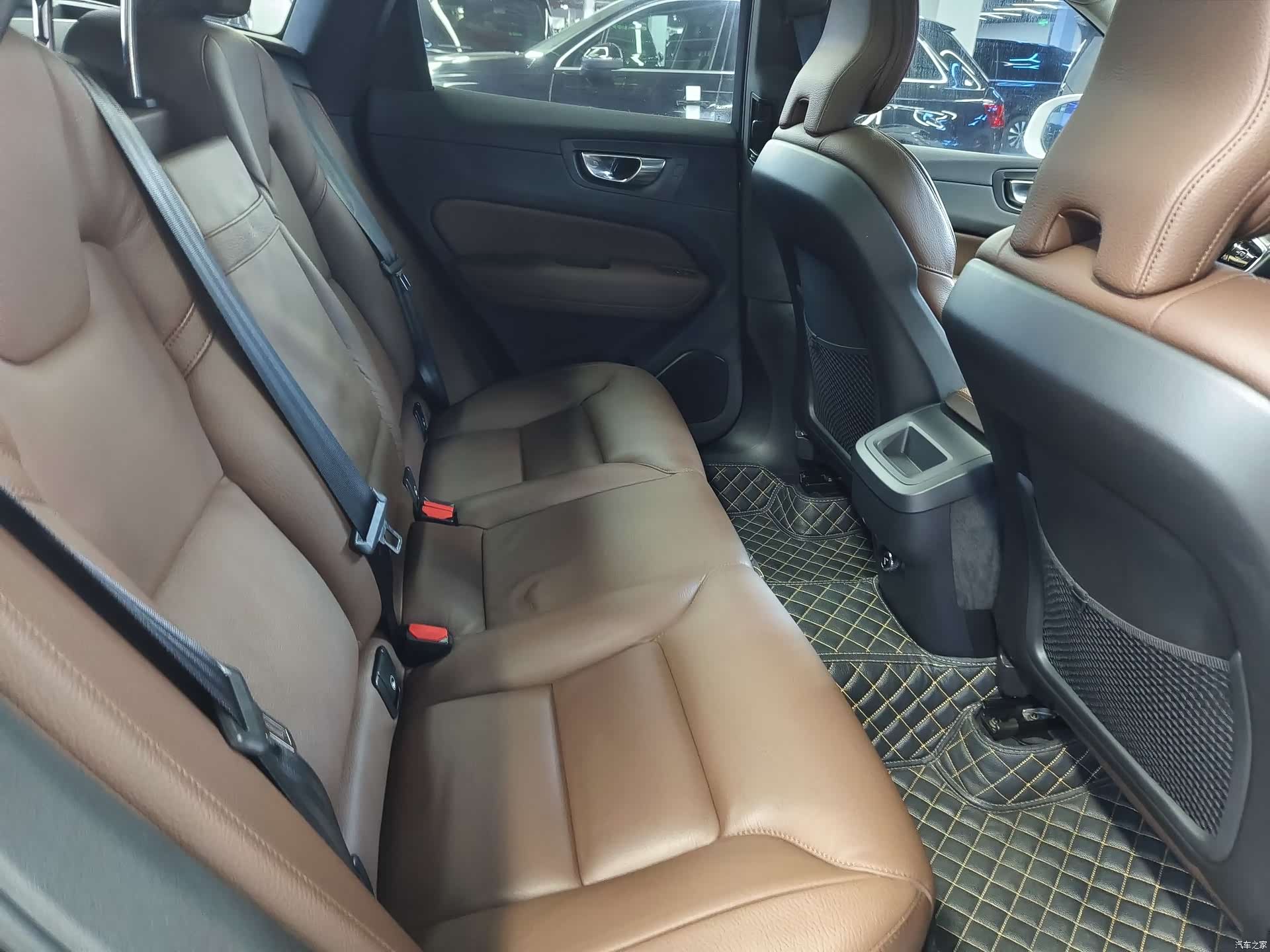 Volvo XC60, 2020 11
