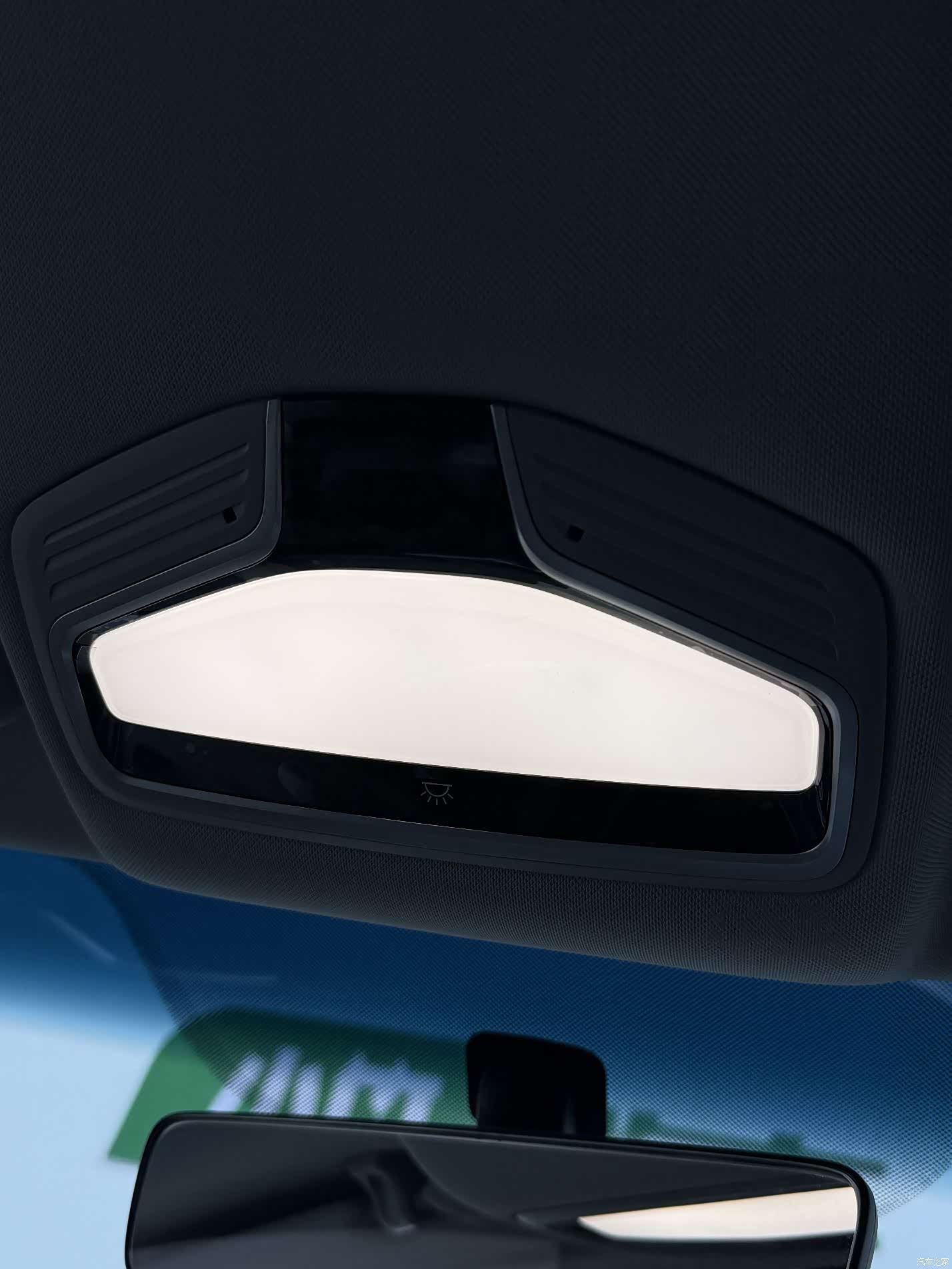 Geely Emgrand, 2022 18