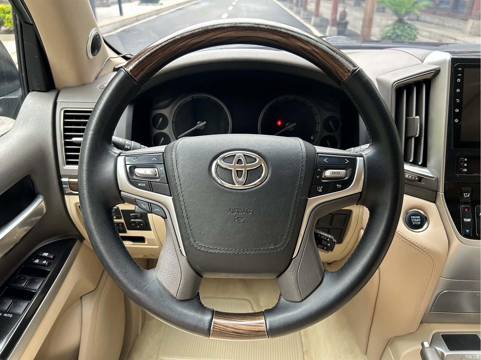 Toyota Land Cruiser, 2020 8