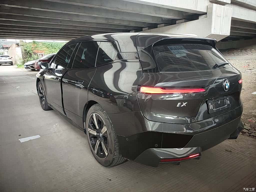 BMW iX, 2023 все фото