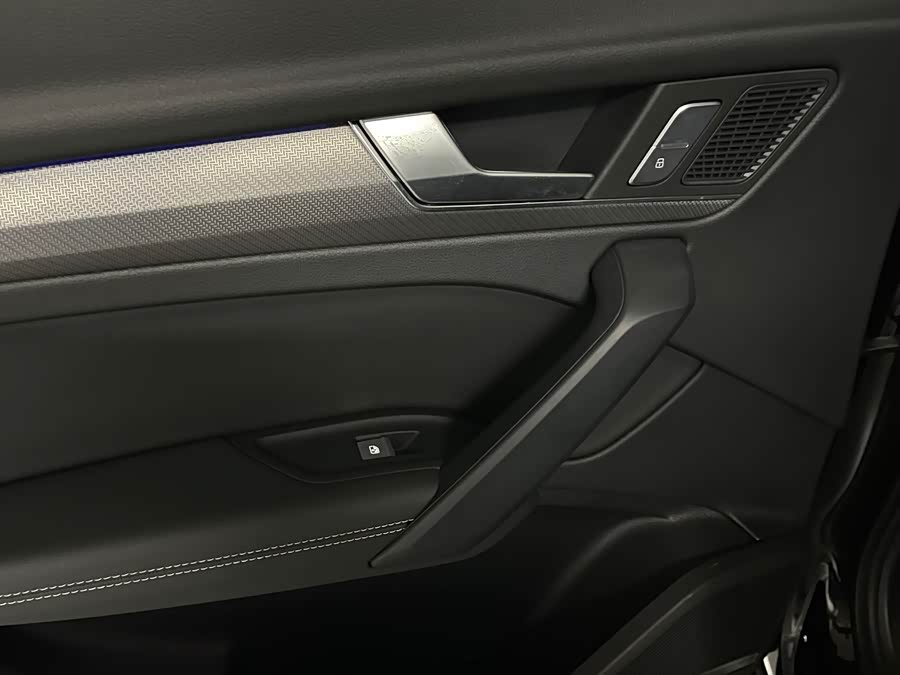 Audi Q5L 2024, фото 15