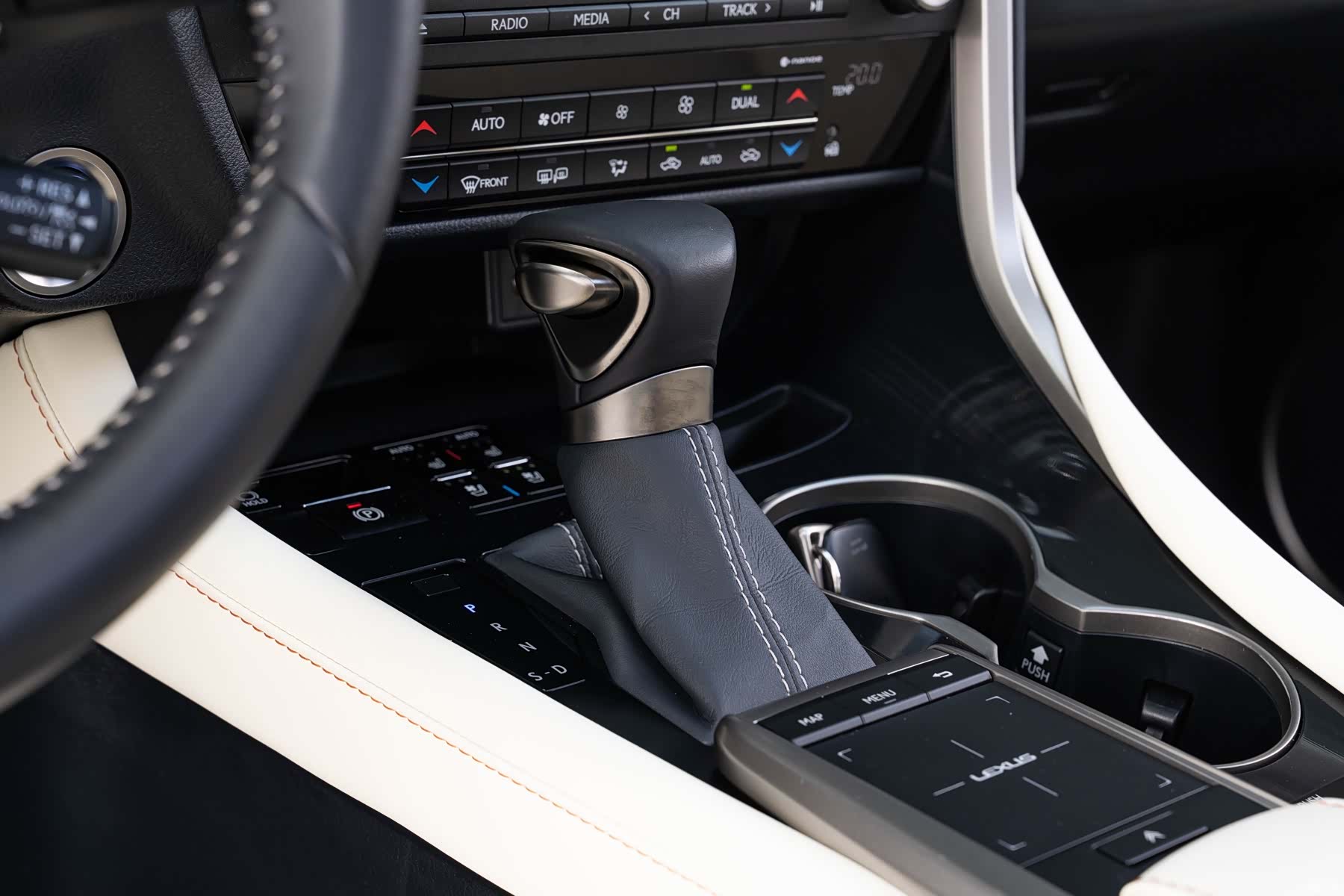 Lexus RX, 2022 15