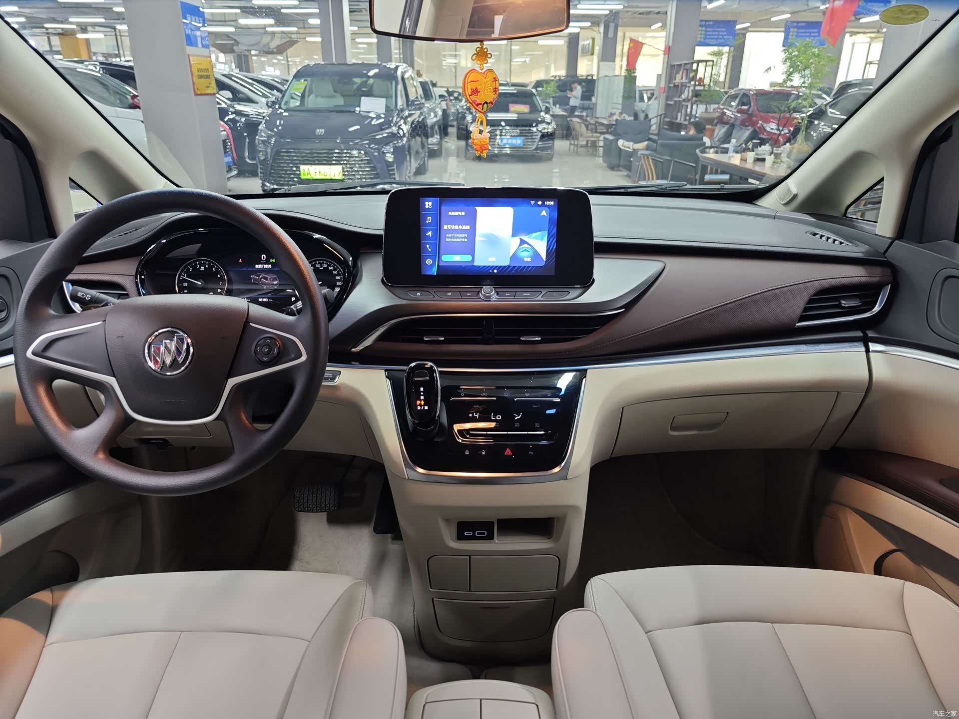 Buick GL8, 2022 4