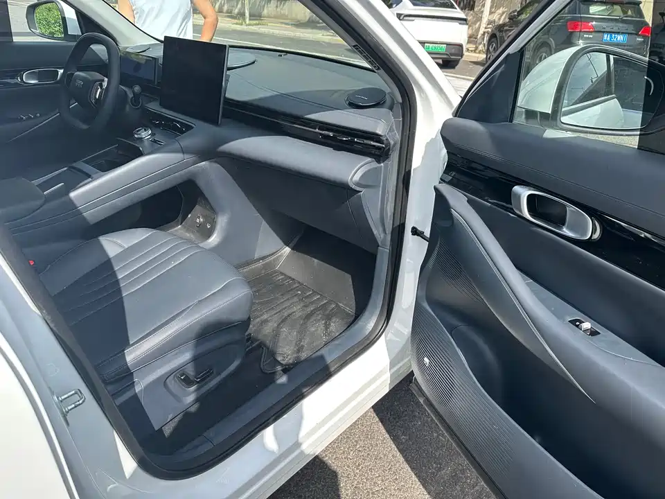 Geely Galaxy Galaxy E5