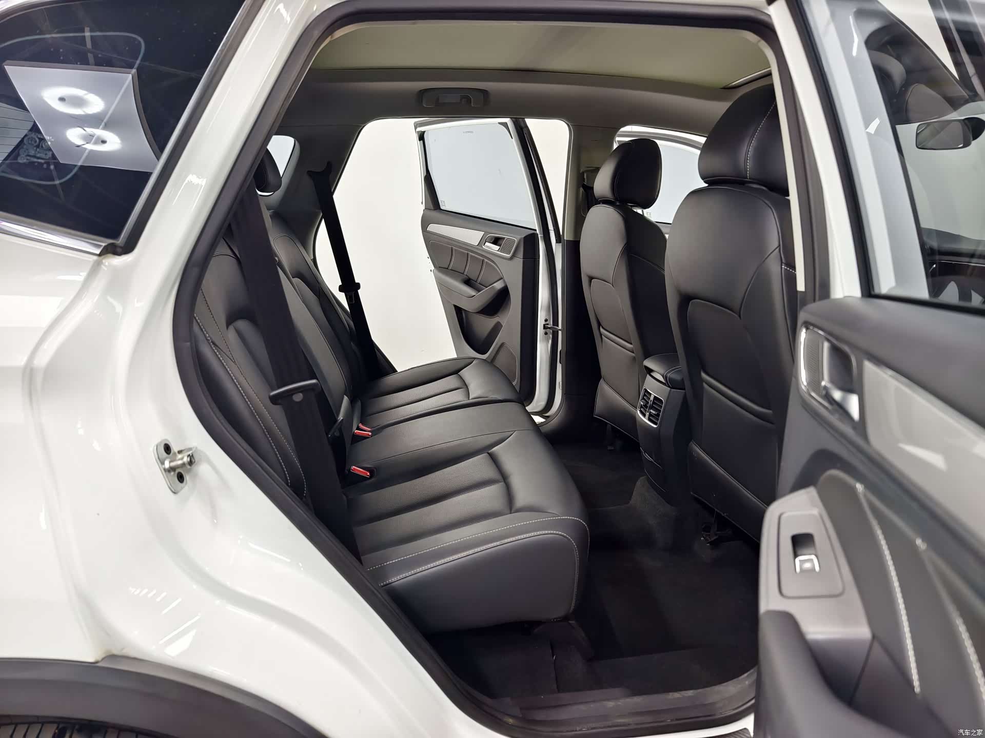 Roewe RX5, 2020 16