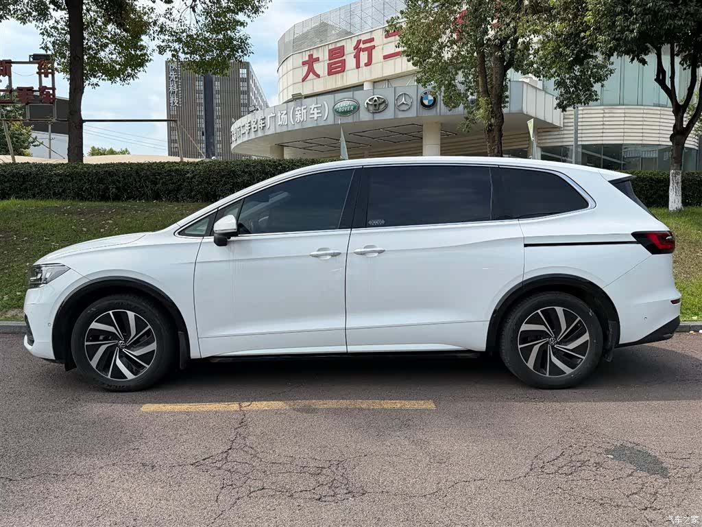 Volkswagen Viloran, 2022 3