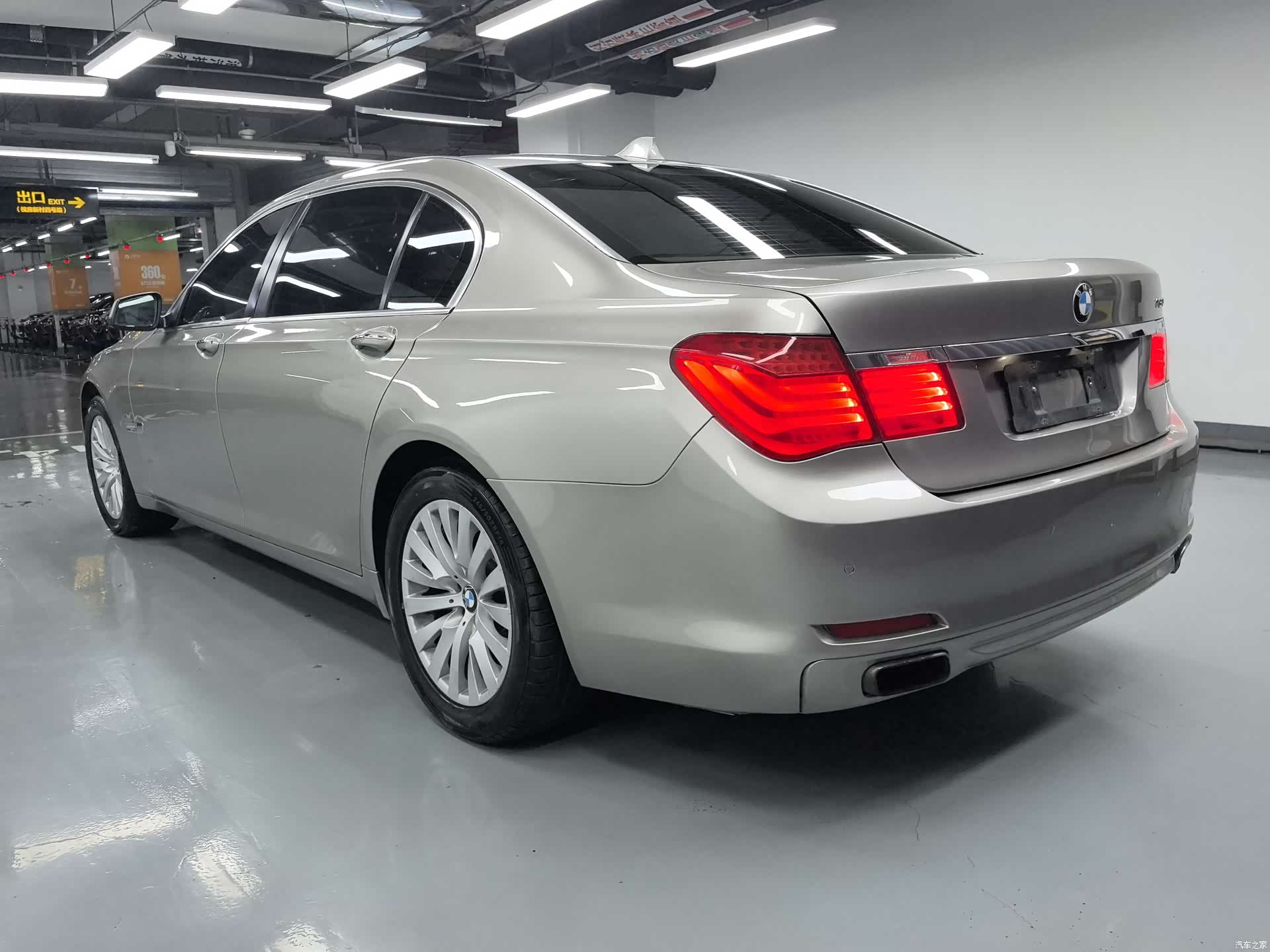 BMW 7 Series, 2010 15
